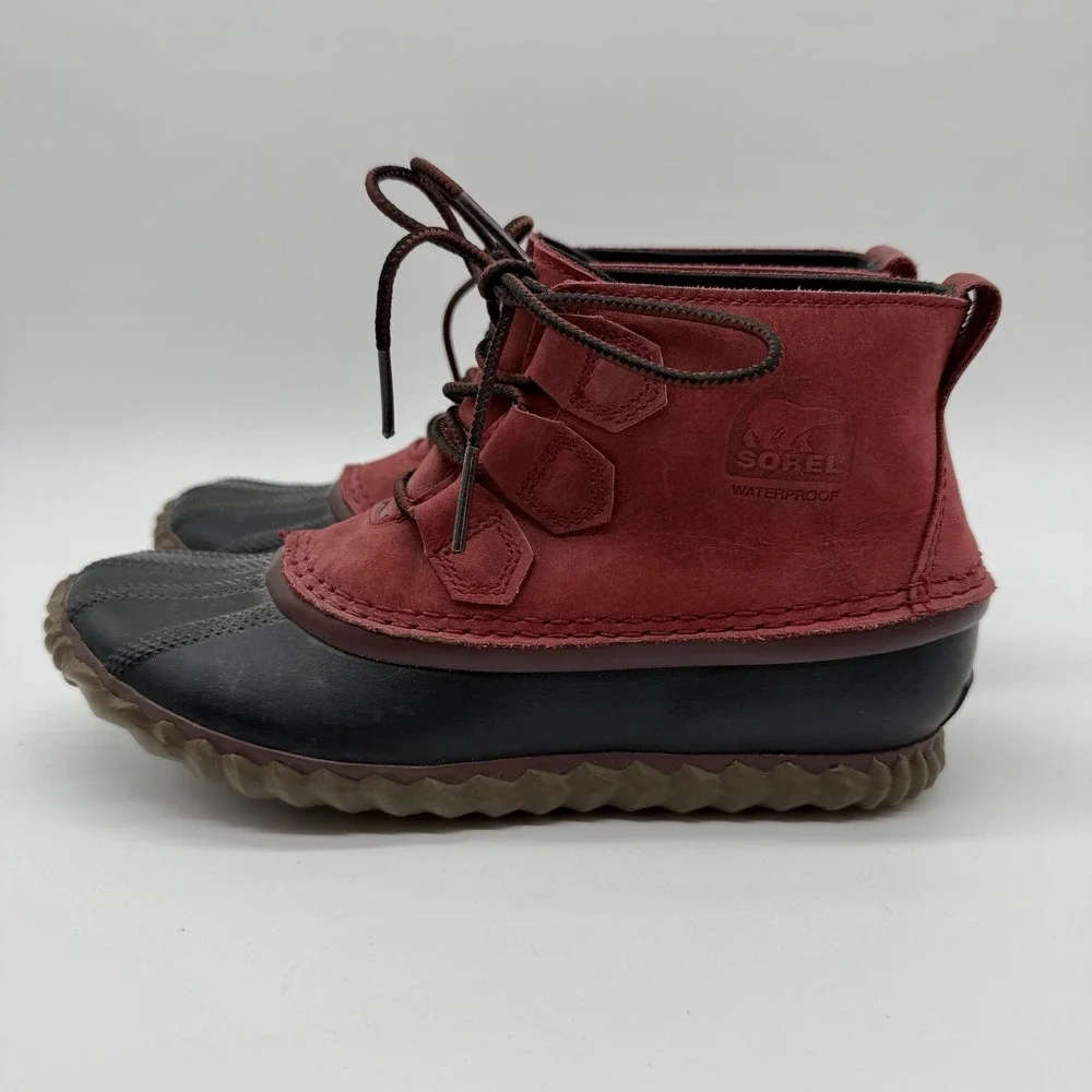 Sorel Boots‎ Women's Sz 6 Red Nubuck Leather Waterproof Ankle Out N About